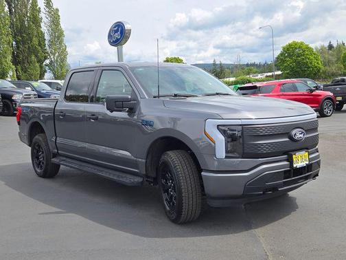 2025 Ford F-150 Lightning XLT