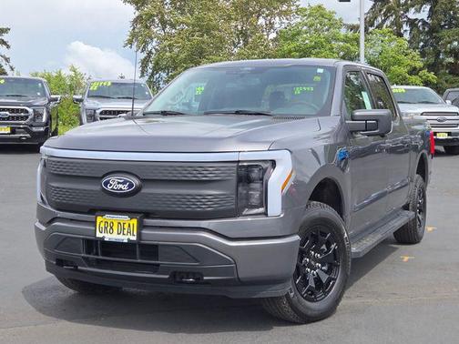 2025 Ford F-150 Lightning XLT