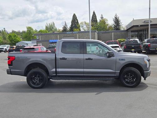 2025 Ford F-150 Lightning XLT