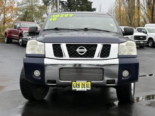 2010 Nissan Titan SE
