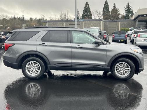 Carbonized Gray 2026 Ford Explorer Active w/200A Pkg