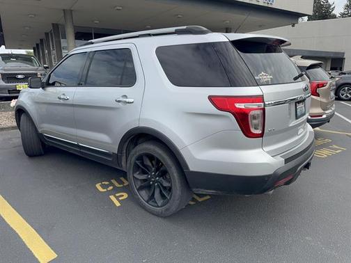 Ingot Silver Metallic 2013 Ford Explorer XLT