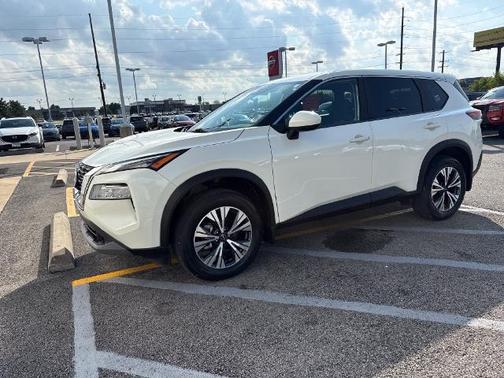 White 2023 Nissan Rogue SV