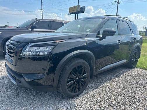 Black 2025 Nissan Pathfinder SL