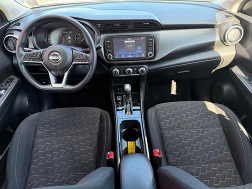 Aspen White / Super Black 2023 Nissan Kicks SV