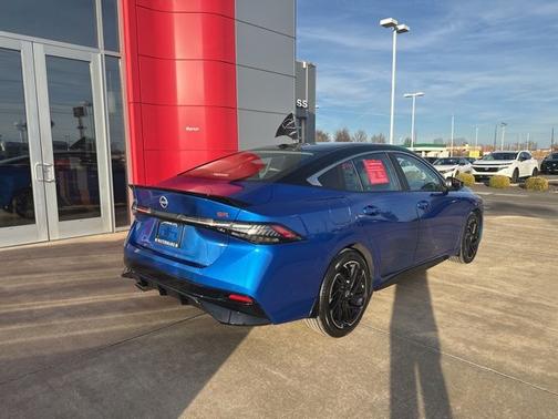 2t Blu Blk Roof 2026 Nissan Sentra SR