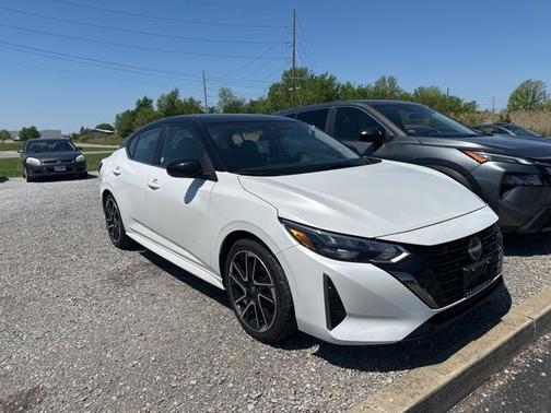 White 2025 Nissan Sentra SR