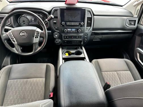 2024 Nissan Titan SV