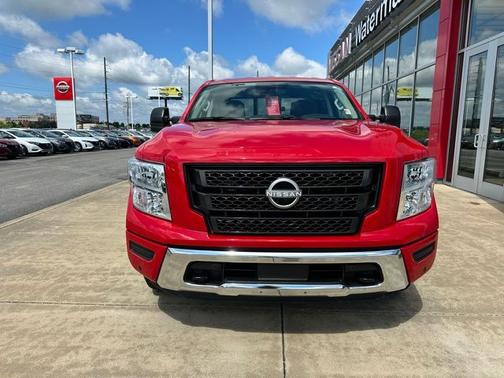 2024 Nissan Titan SV