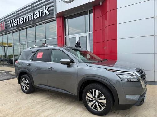Gun Metallic 2025 Nissan Pathfinder SL
