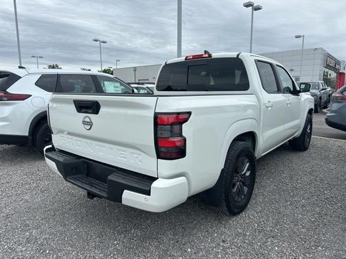Glacier White 2025 Nissan Frontier SV
