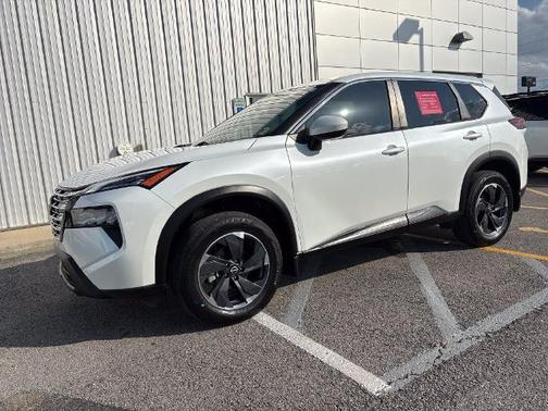 Everest White P 2024 Nissan Rogue SV