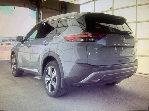 2022 Nissan Rogue SL
