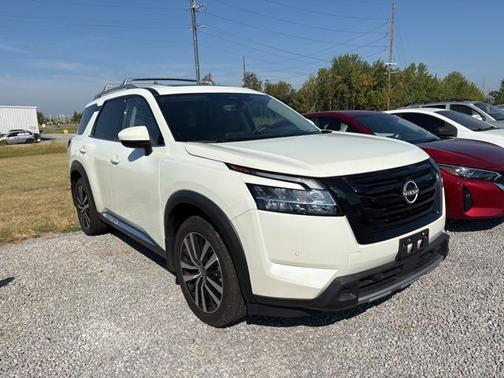 2023 Nissan Pathfinder Platinum