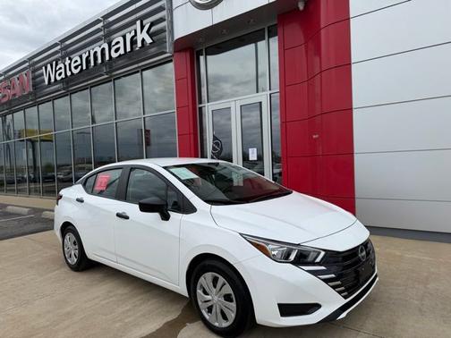 Cloud White 2023 Nissan Versa 1.6 S