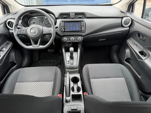 Cloud White 2023 Nissan Versa 1.6 S