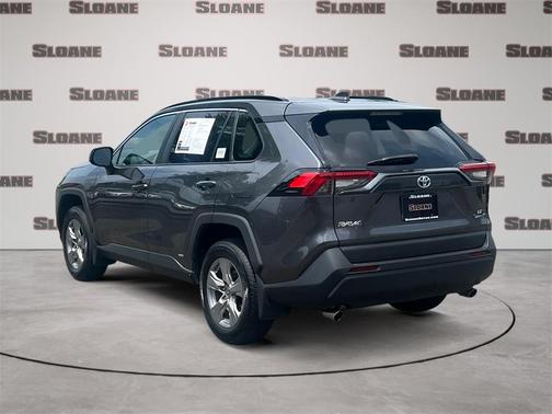 2022 Toyota RAV4 Hybrid LE