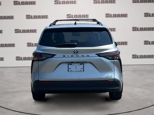 2023 Toyota Sienna XLE 7 Passenger