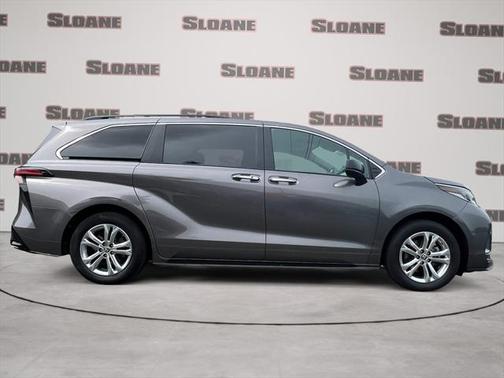 Predawn Gray Mica 2022 Toyota Sienna XSE 7 Passenger