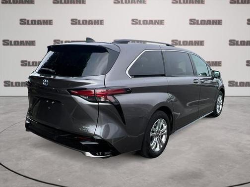 Predawn Gray Mica 2022 Toyota Sienna XSE 7 Passenger