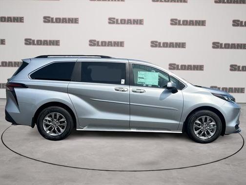 2025 Toyota Sienna XLE 7 Passenger