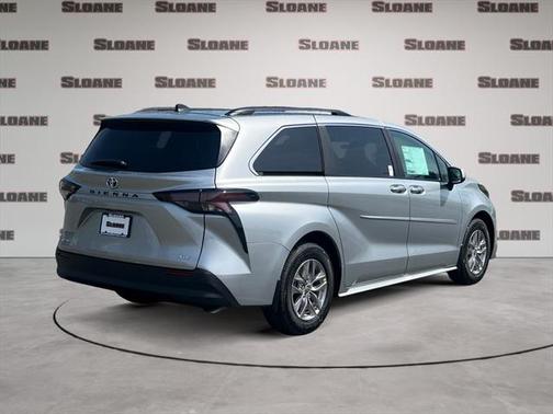 2025 Toyota Sienna XLE 7 Passenger