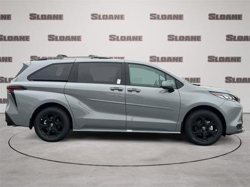 2025 Toyota Sienna Woodland Edition