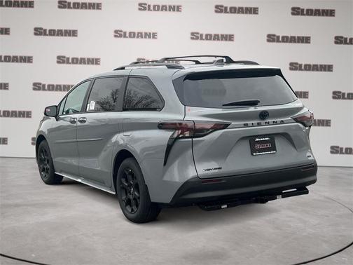 2025 Toyota Sienna Woodland Edition