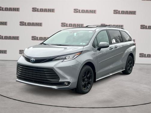 2025 Toyota Sienna Woodland Edition
