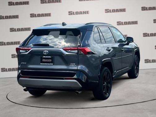2022 Toyota RAV4 Hybrid SE