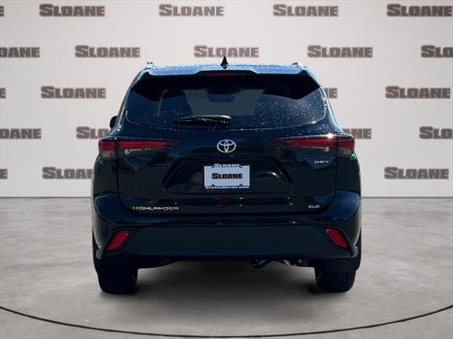 2025 Toyota Highlander Hybrid XLE