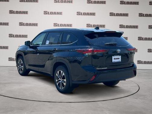 2025 Toyota Highlander Hybrid XLE