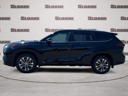 2025 Toyota Highlander Hybrid XLE