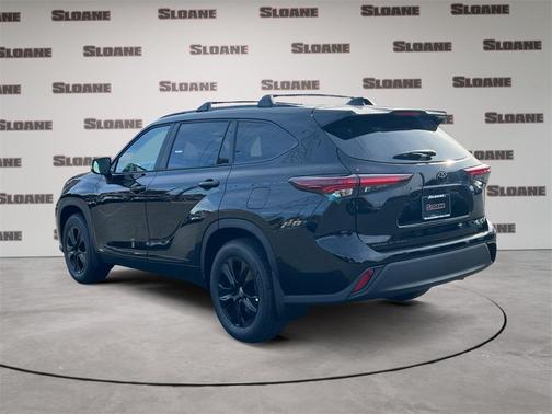 2025 Toyota Highlander Hybrid XLE