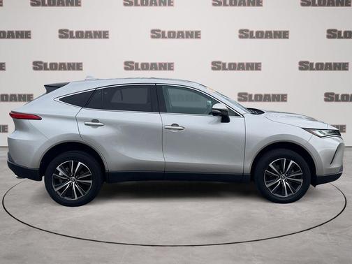 Titanium Glow 2024 Toyota Venza LE