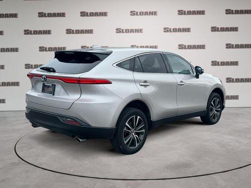 Titanium Glow 2024 Toyota Venza LE