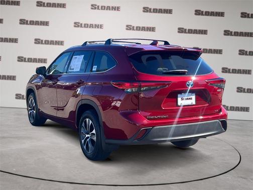 2022 Toyota Highlander Hybrid XLE