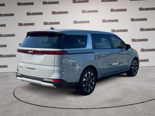 Ceramic Silver 2022 Kia Carnival EX