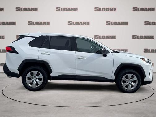 Ice Cap 2025 Toyota RAV4 LE