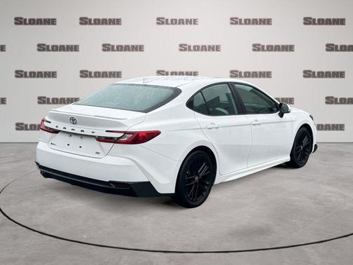 Ice Cap 2025 Toyota Camry SE
