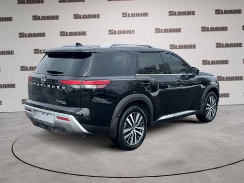 2022 Nissan Pathfinder Platinum 4WD
