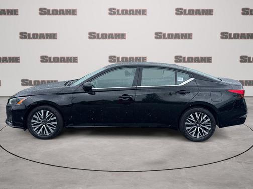 Super Black Clearcoat 2026 Nissan Altima 2.5 SV