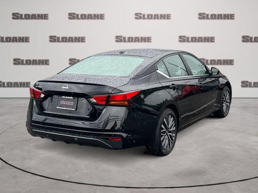 Super Black Clearcoat 2026 Nissan Altima 2.5 SV