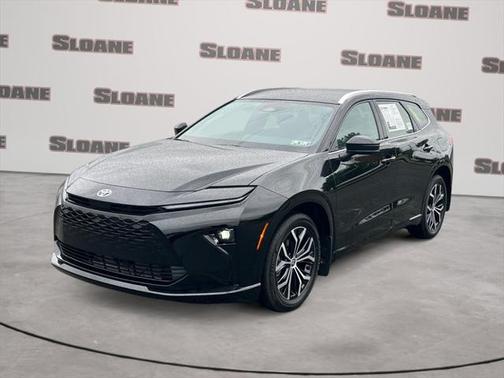 2025 Toyota Crown Signia XLE