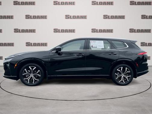 2025 Toyota Crown Signia XLE
