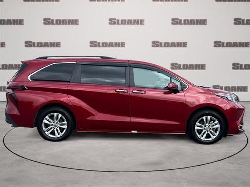 2024 Toyota Sienna XLE 7 Passenger