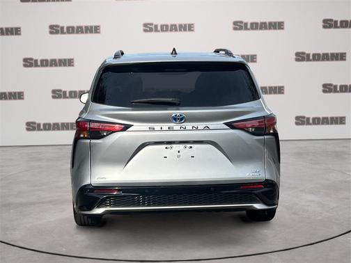 2022 Toyota Sienna XSE 7 Passenger
