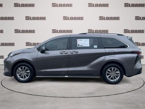 2023 Toyota Sienna XLE 7 Passenger