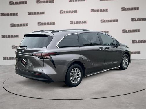 2023 Toyota Sienna XLE 7 Passenger