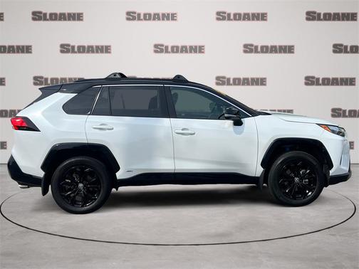 2023 Toyota RAV4 Hybrid SE